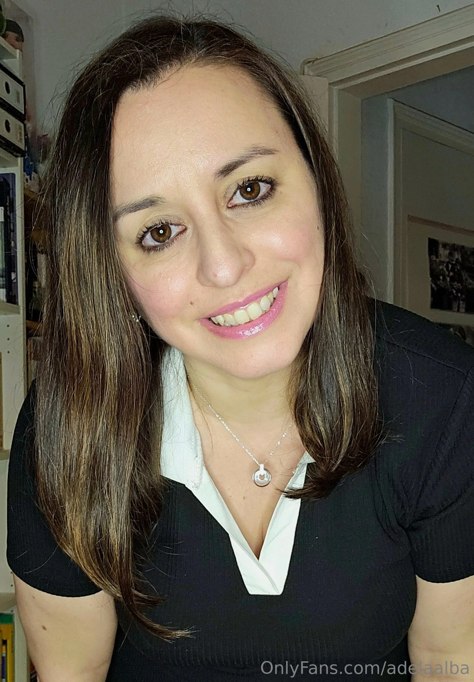 Adela Alba photo #31