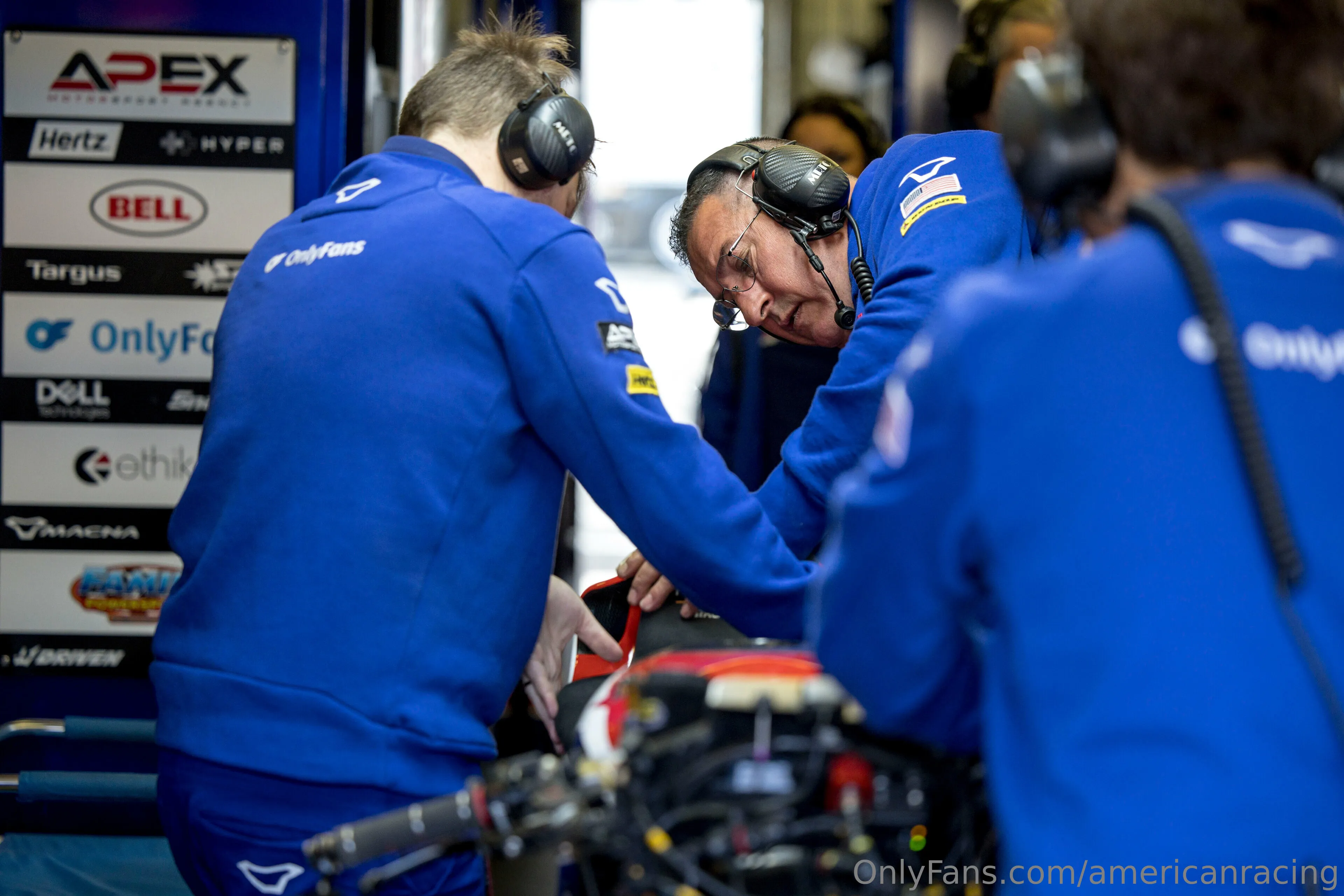 American Racing Team photo #32