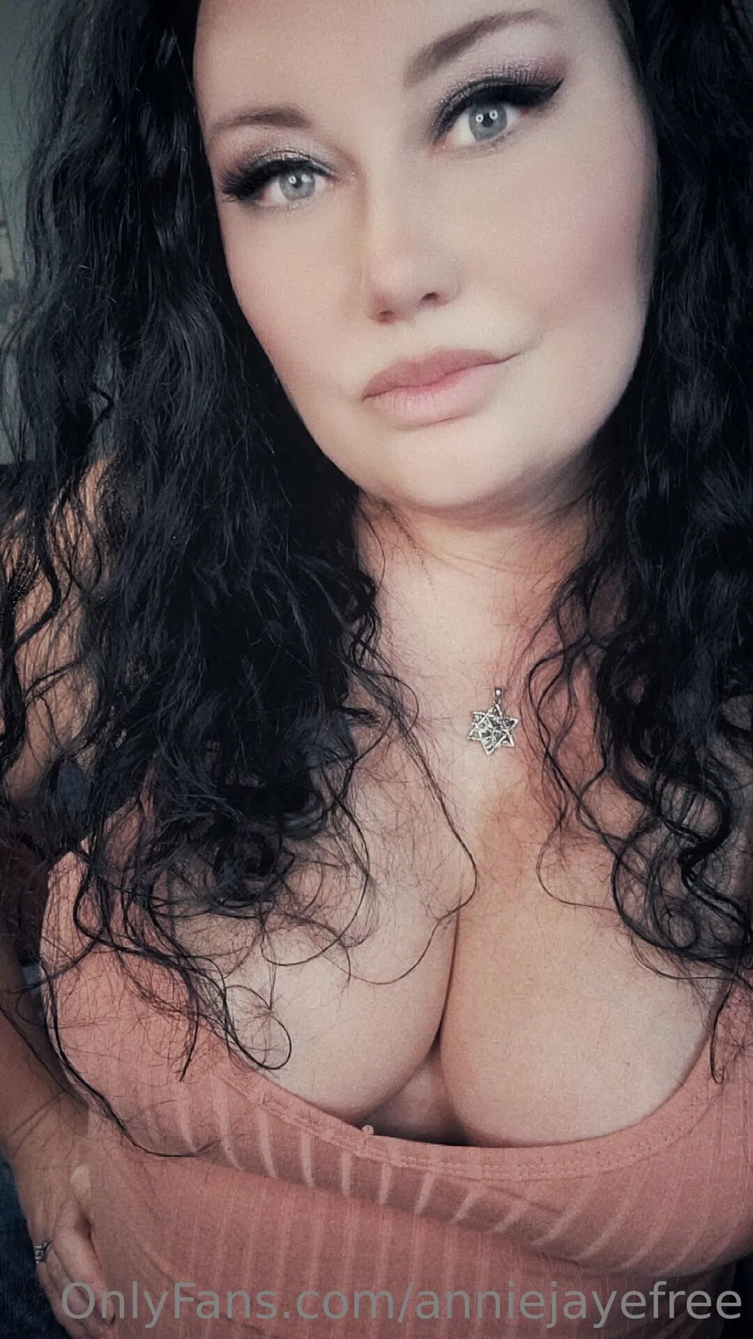 AnnieJaye photo #75