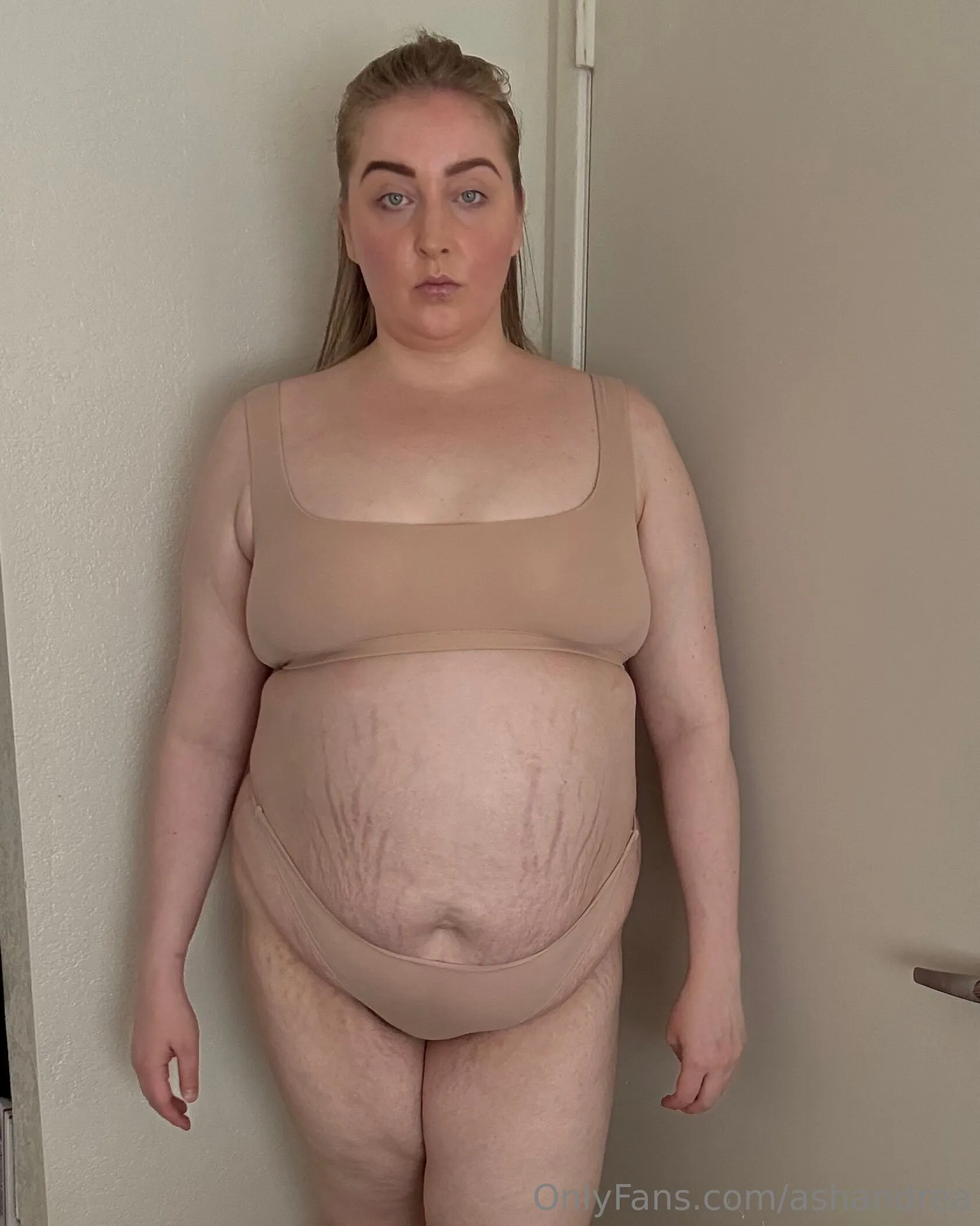 Ash Andrea photo #10