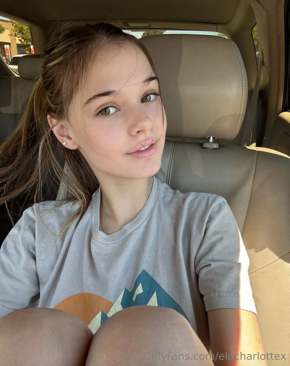 Ela Charlotte photo #29