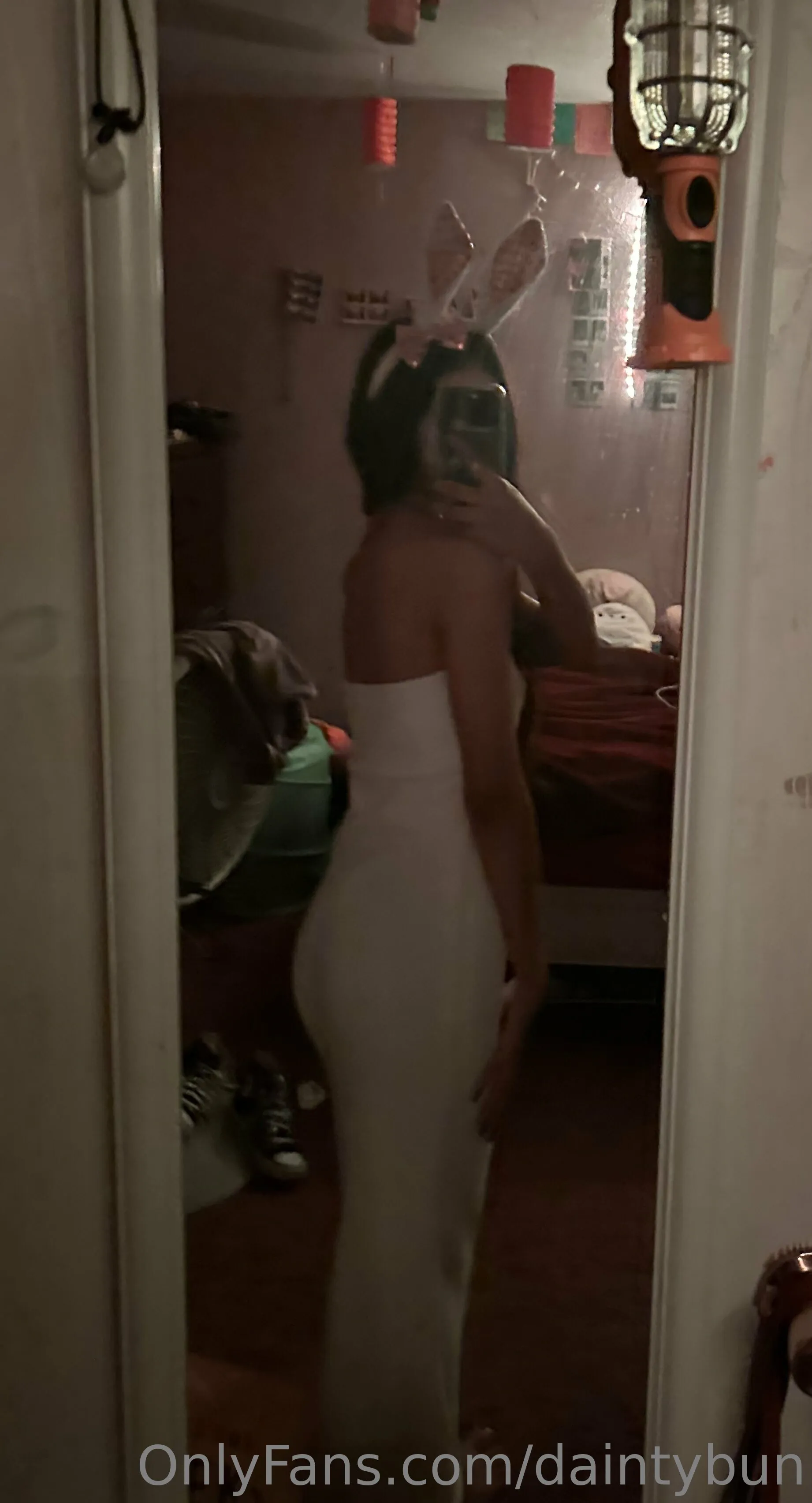 Dainty Bun photo #27