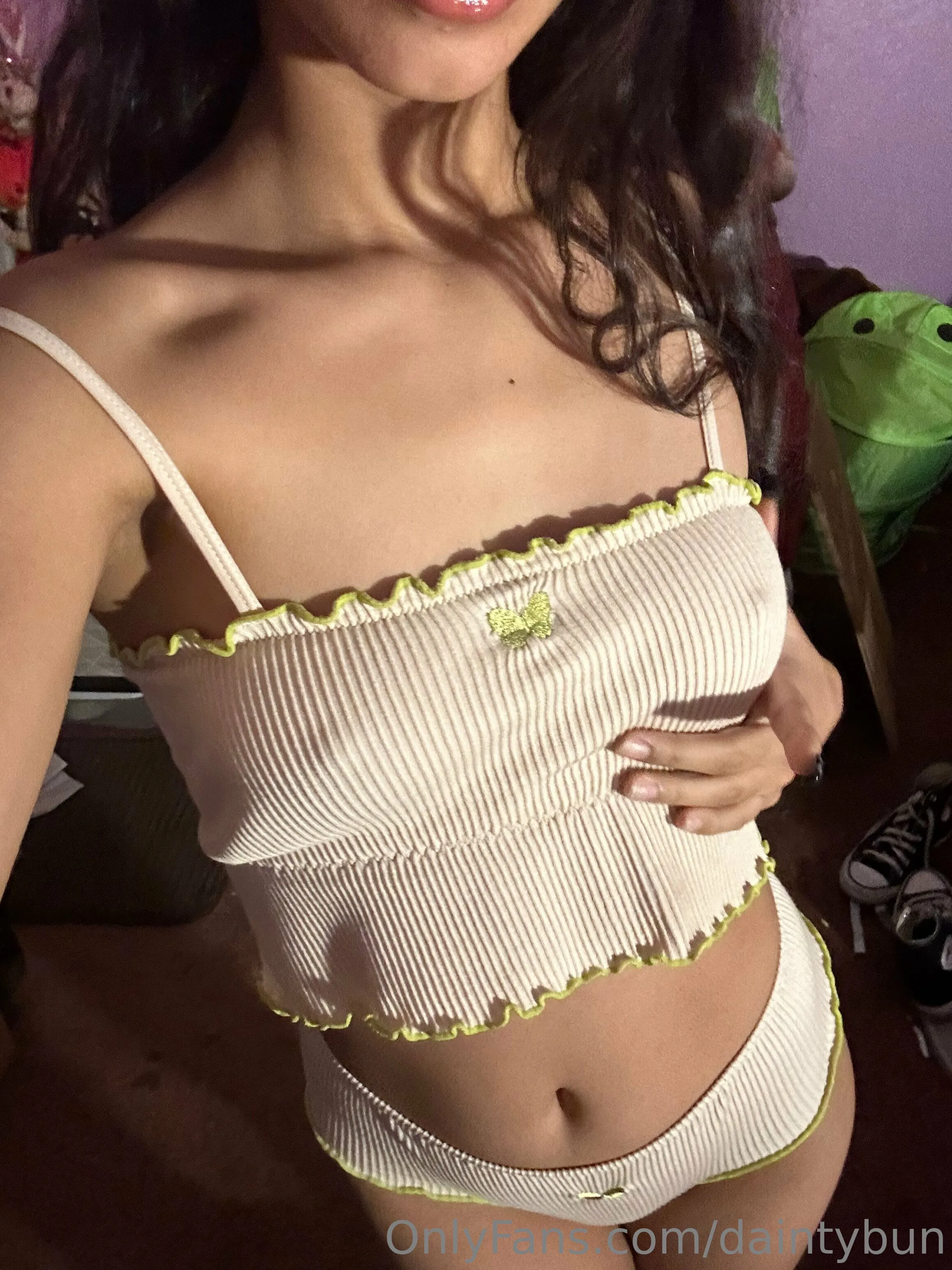 Dainty Bun photo #20