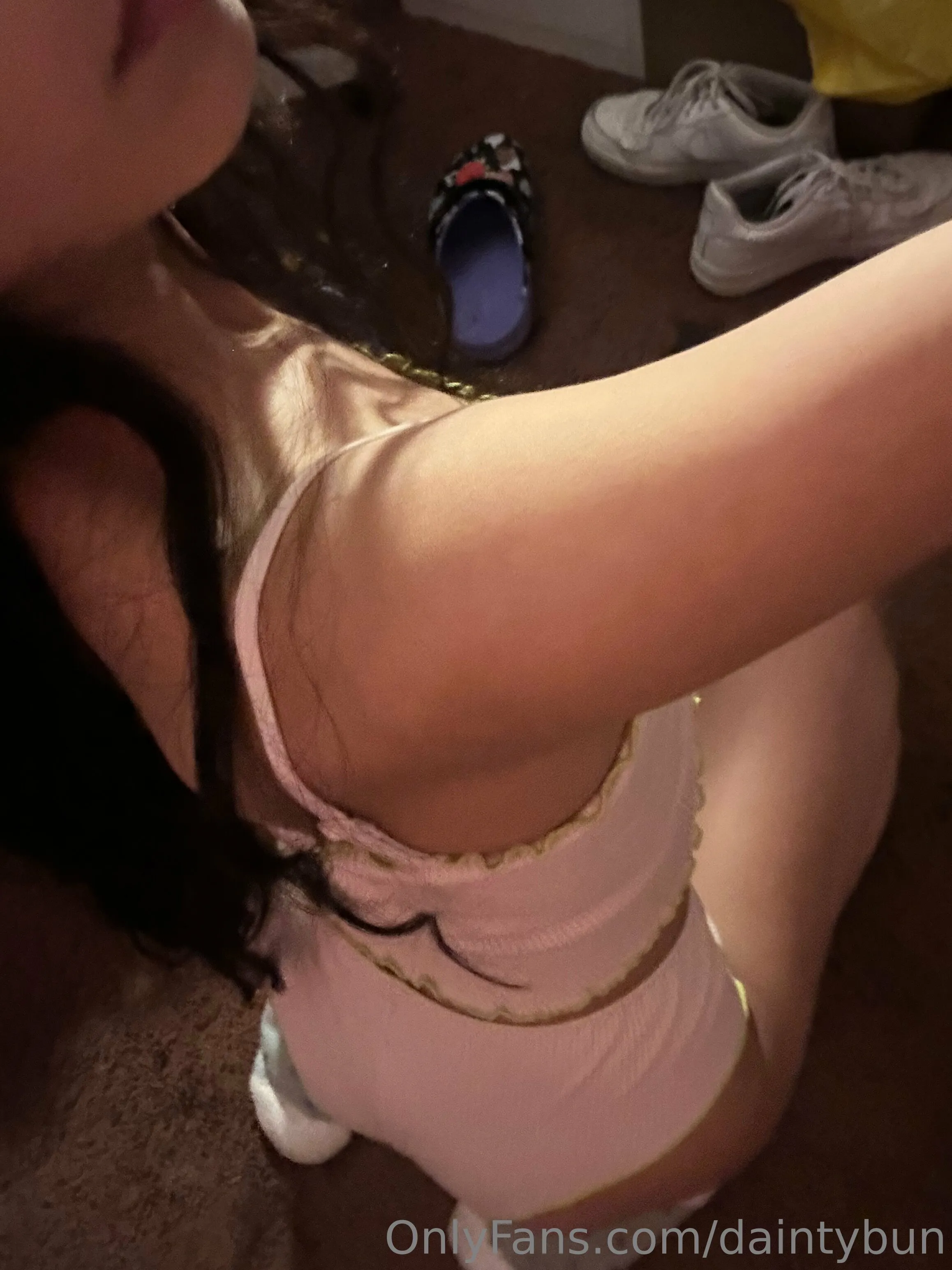 Dainty Bun photo #12