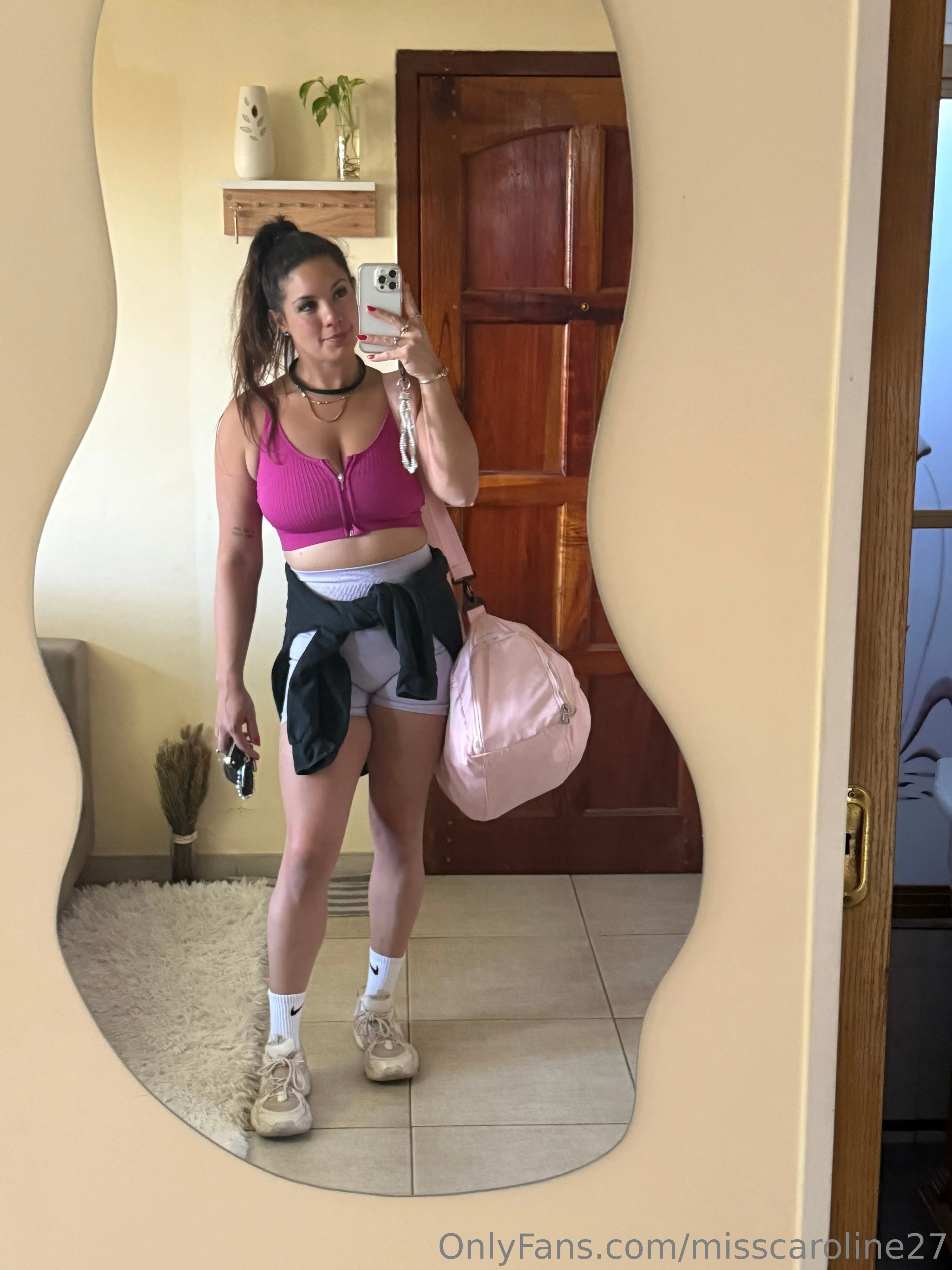 Miss Carolina 🖤👑 photo #2