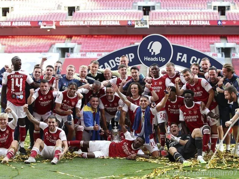 Michael Gough photo #12