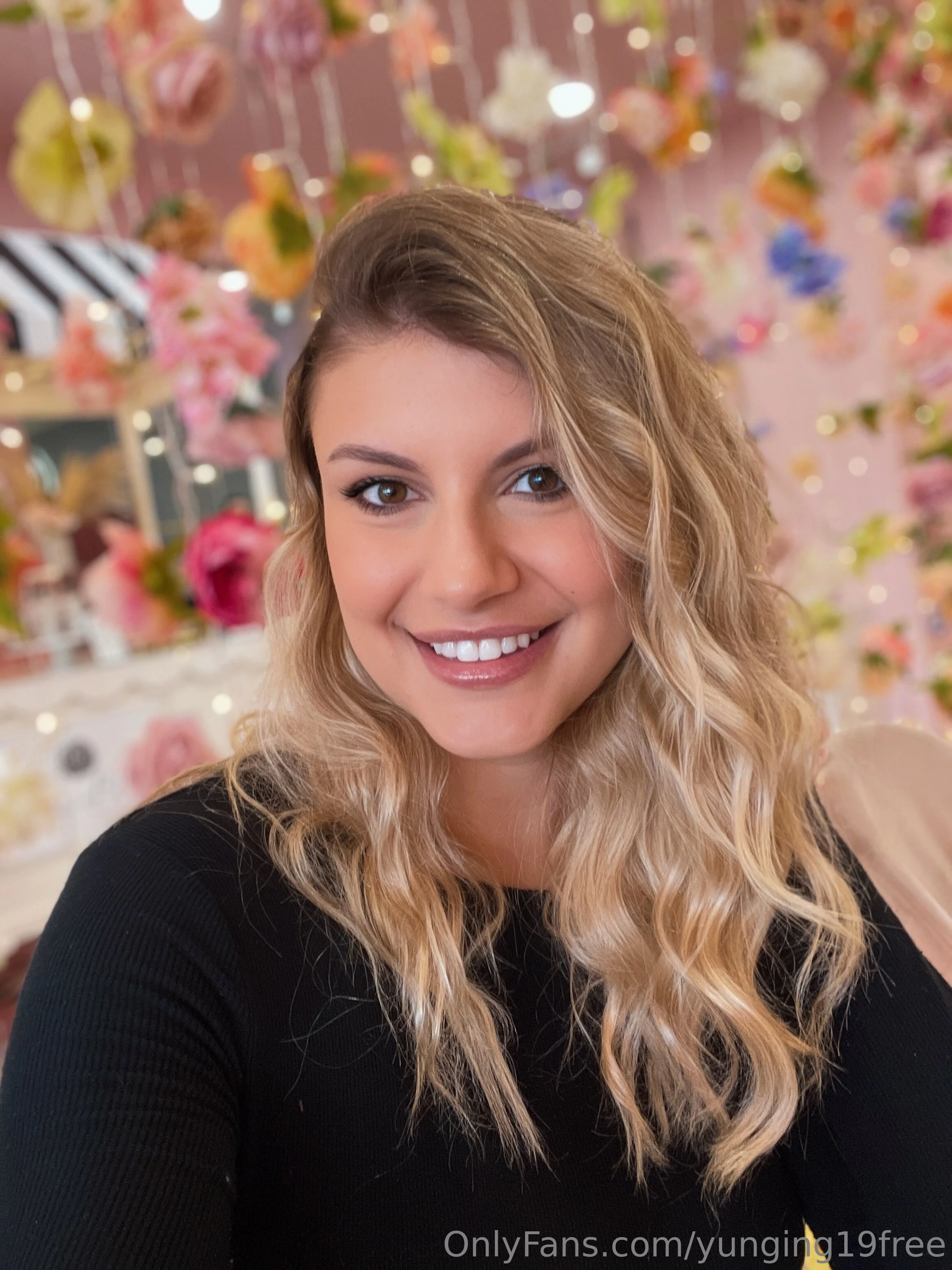 Ashley Elizabeth FREE photo #24