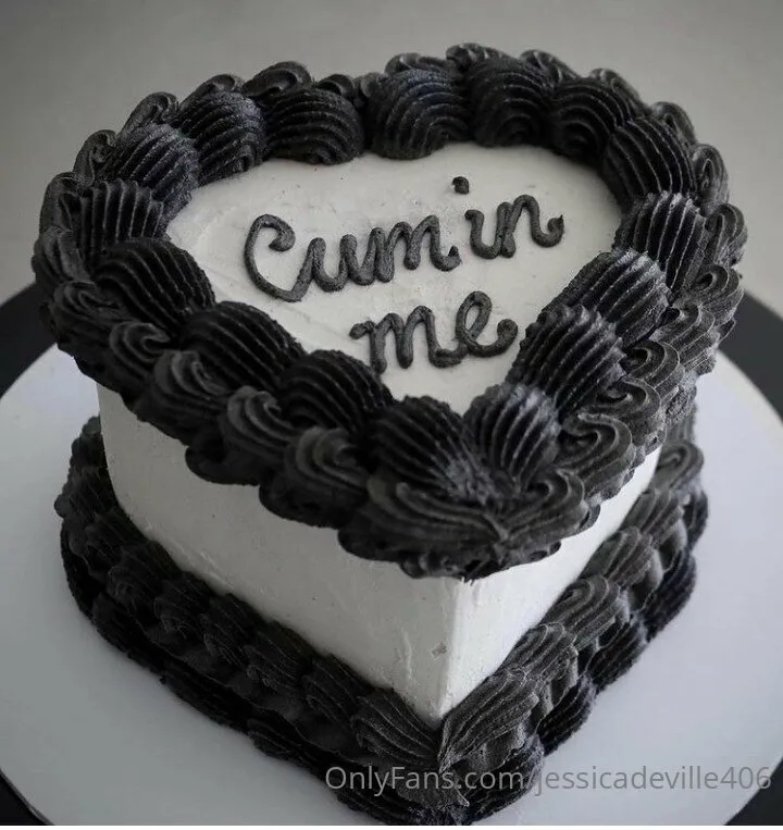 Jesssica Deville photo #1