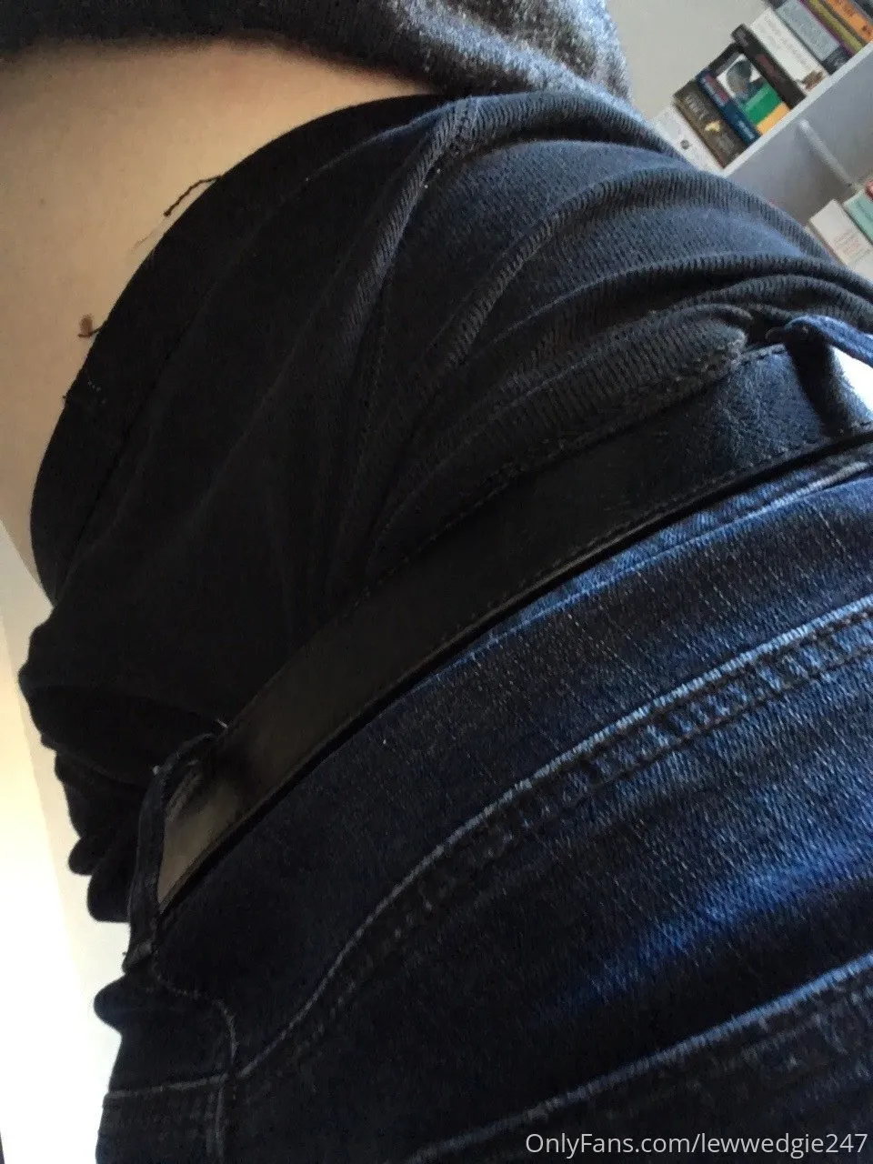 Lewis Wedgie photo #15