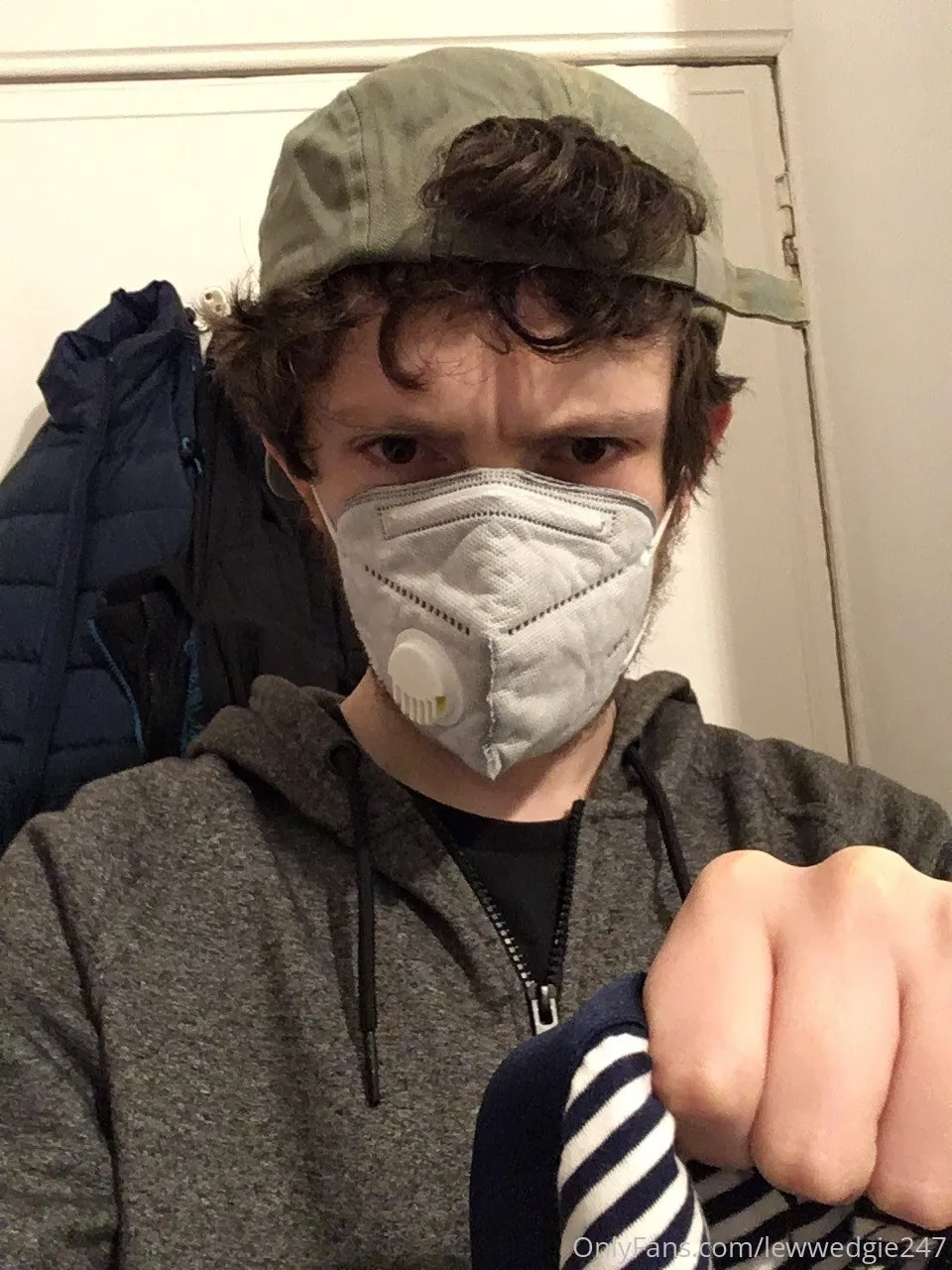 Lewis Wedgie photo #25