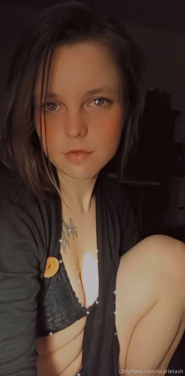 Scarlet Ash photo #6