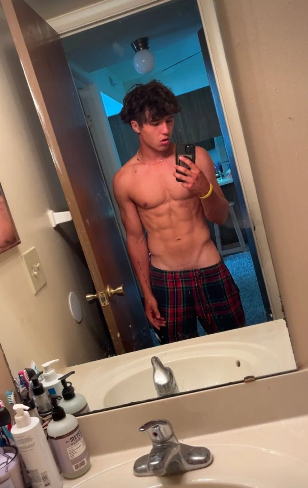 S🄴R🅹IⓄ ¹⁸,⁰ᴷ🅵🆁🅴🅴.¹ ⁵٪🔝 photo #9