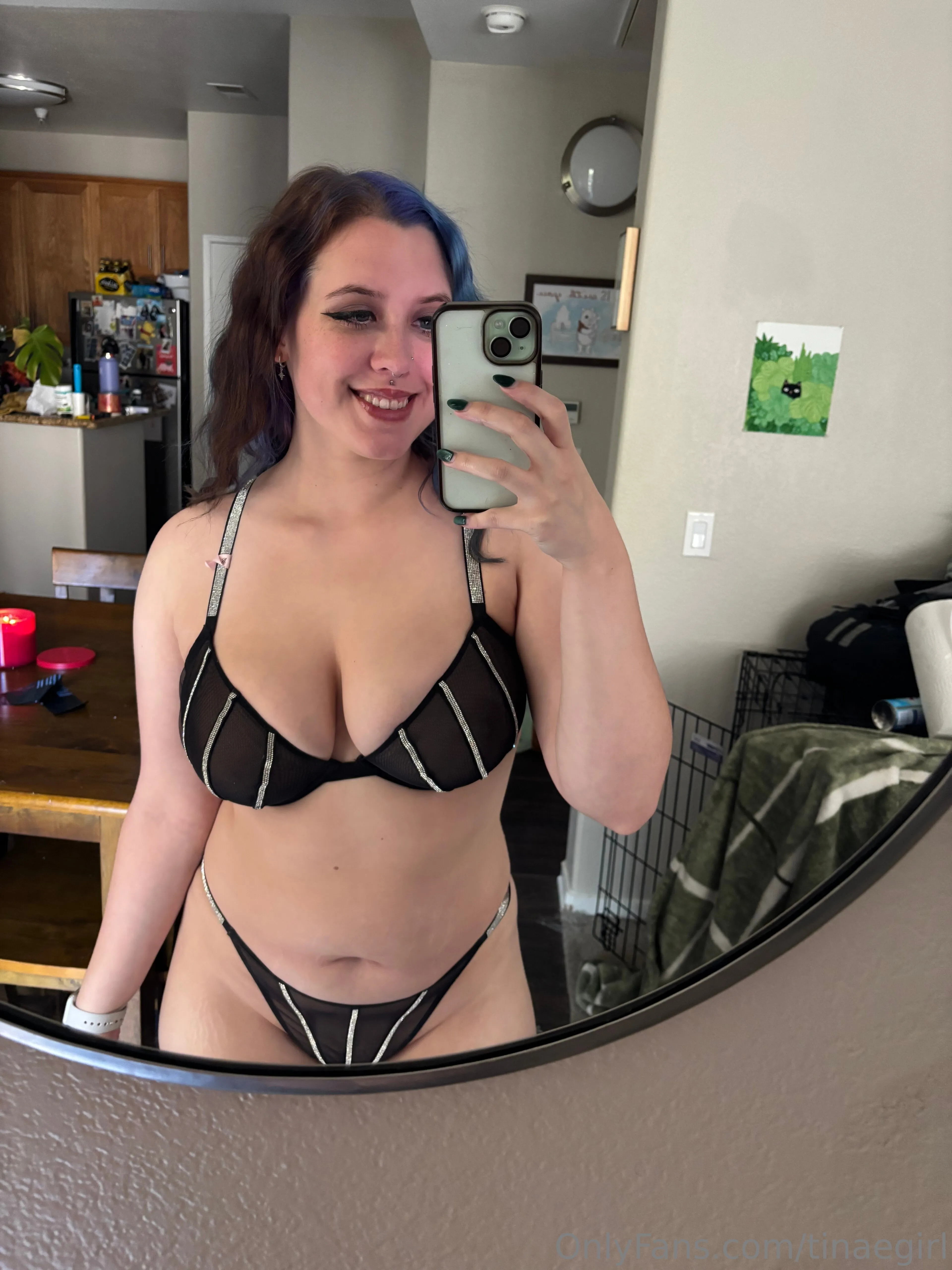 Tina 🖤😈 photo #3