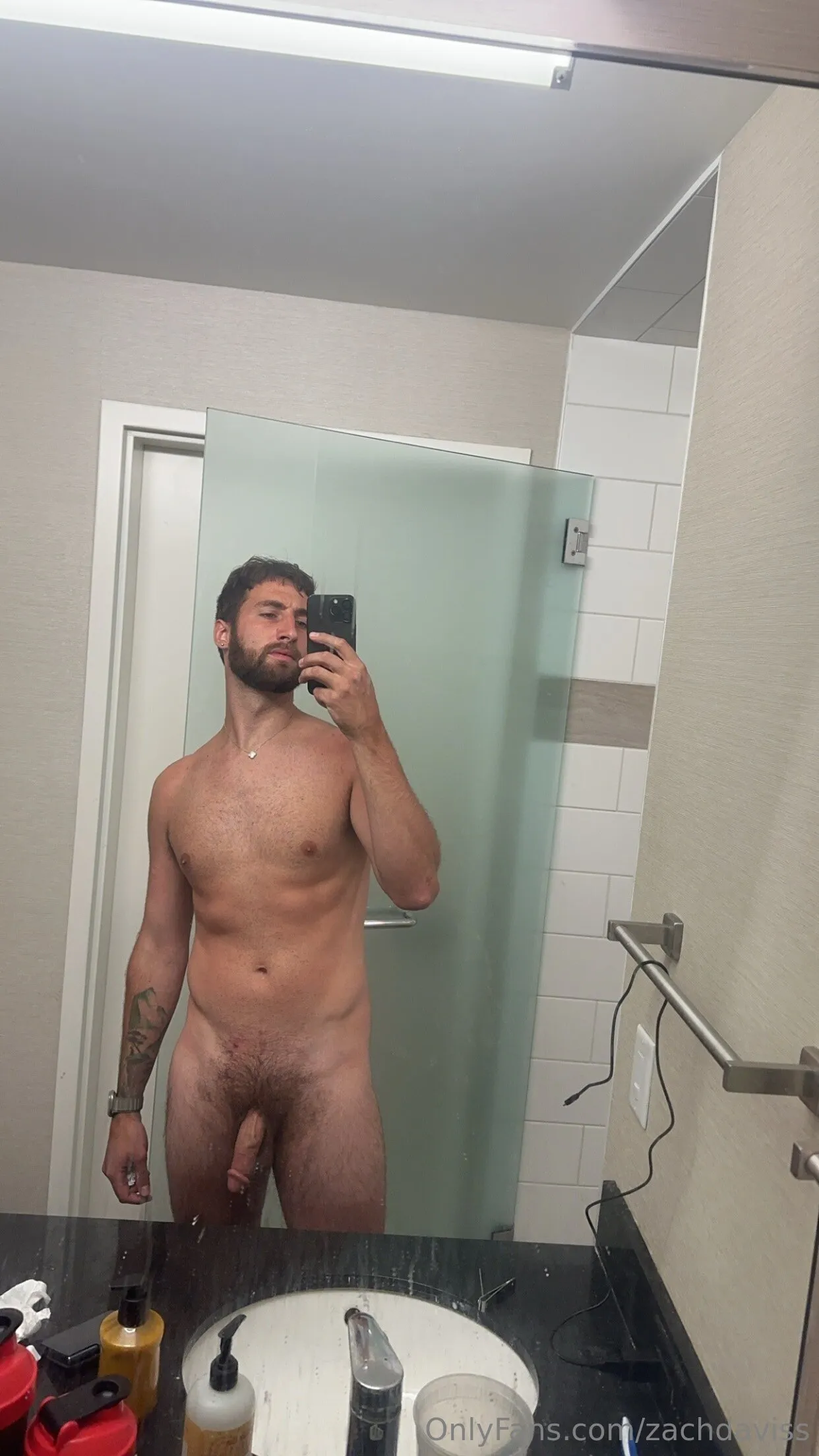 Zach Davis photo #12